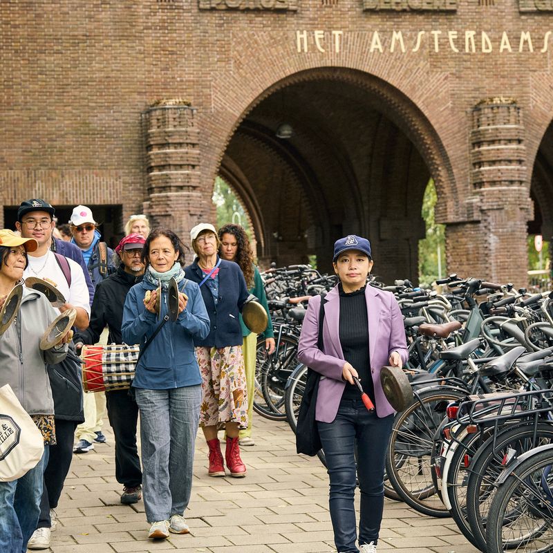 Muze-van-Zuid-2025_Vrijhaven_muziekwandeling_Global-Gongs ©️Kenny-Nagelkerke 43