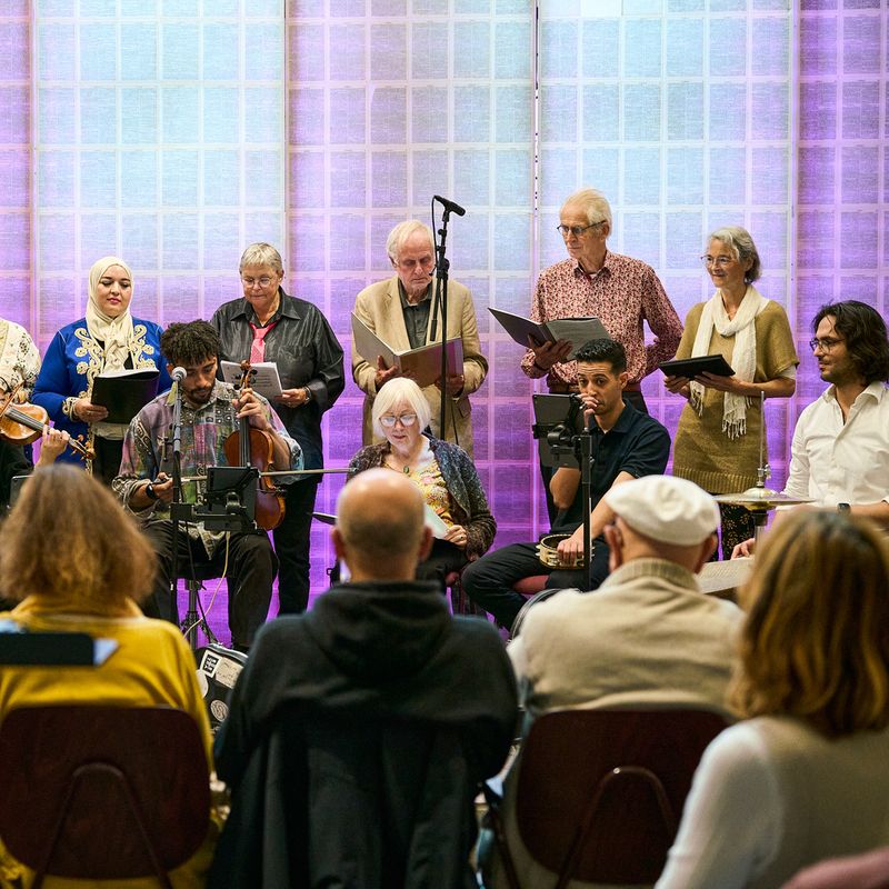 Muze-van-Zuid-2025_Aan de haven van Tarifa_Amsterdams Andalusische Orkest_Pauzekoor De Pijp ©️Kenny Nagelkerke 19